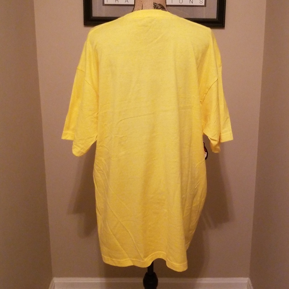 NWT POKEMON POKEBALL T SHIRT!! - Picture 4 of 6